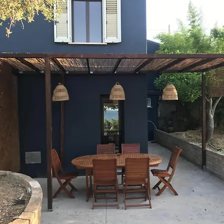 Holiday home Hide By The Sea