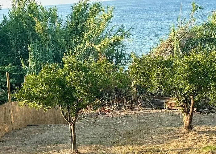 Hide By The Sea بيت للعطل أورتونا