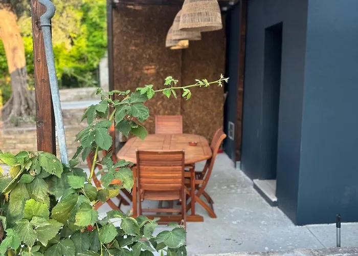 Hide By The Sea بيت للعطل أورتونا