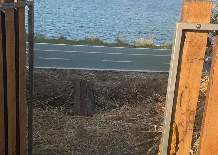 Hide By The Sea بيت للعطل *